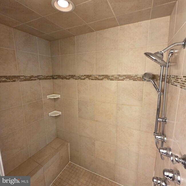 Building Photo - 7825 Rappaport Dr