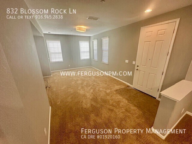 Building Photo - Fantastic Folsom Home with Numerous Upgrades