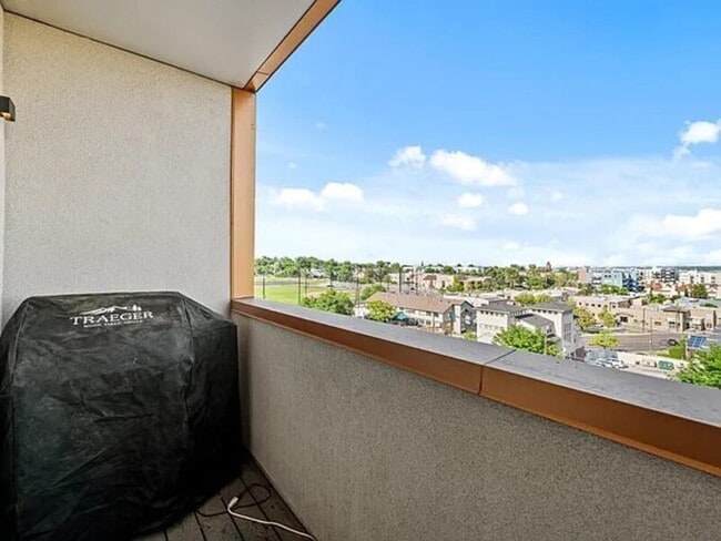 Building Photo - 2729 W 28th Ave