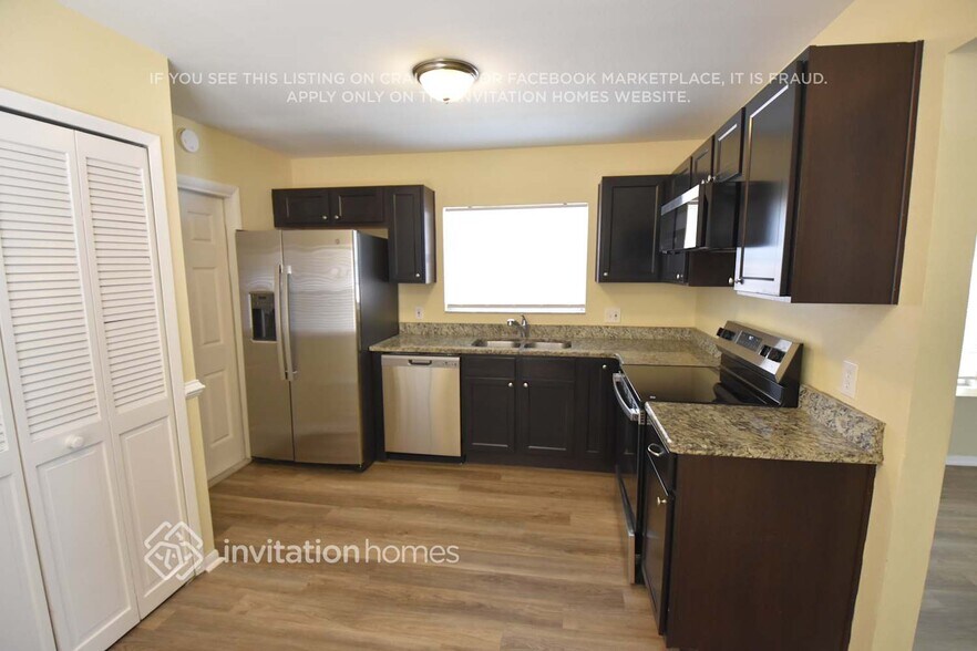 Building Photo - 209 Kittery Ln