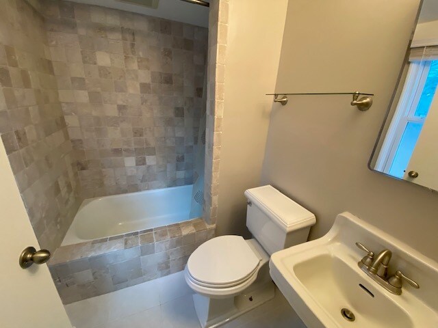 Building Photo - 5356 Yolanda Ave