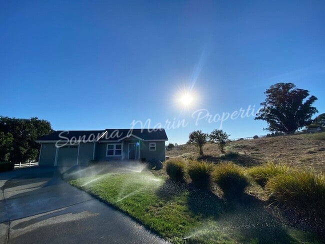 Primary Photo - ~ Country Home ~ 2 Bedrooms & 2 Full Bathrooms with Attached Garage ~ Gated Community