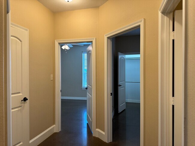 Building Photo - 7345 Flat Rock Ln
