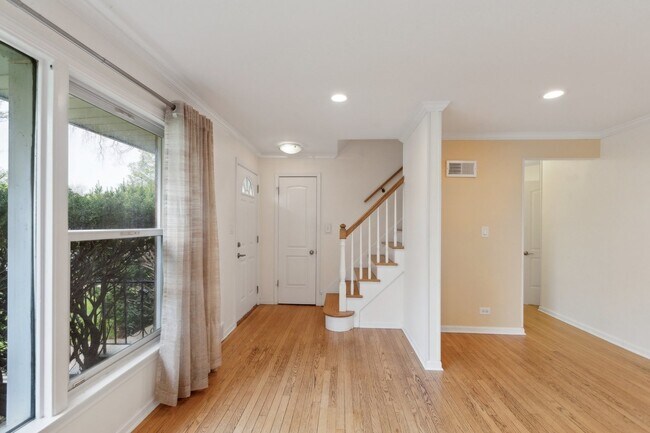 Building Photo - 9225 Karlov Ave