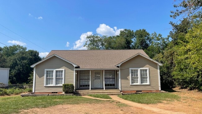 Primary Photo - 2021 Center Rd