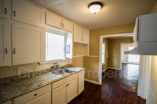 Building Photo - 1414 Gorman