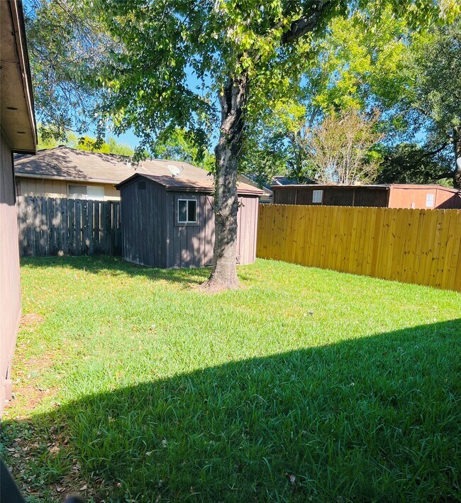 Building Photo - 1846 Michele Dr