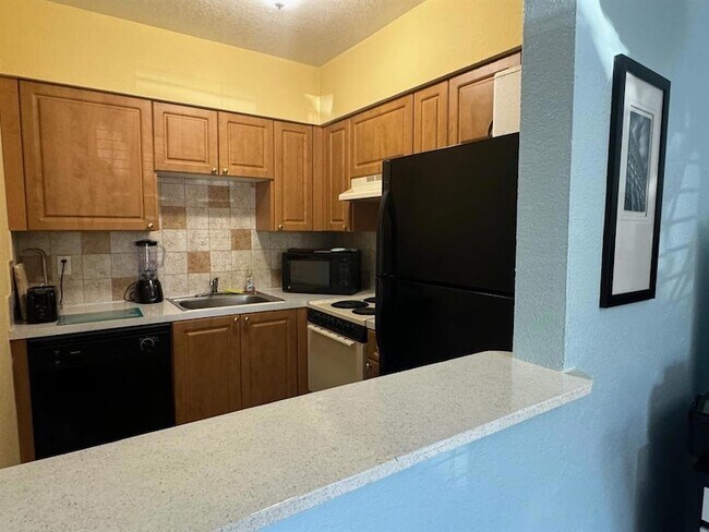 Building Photo - 2607 NE 8th Ave