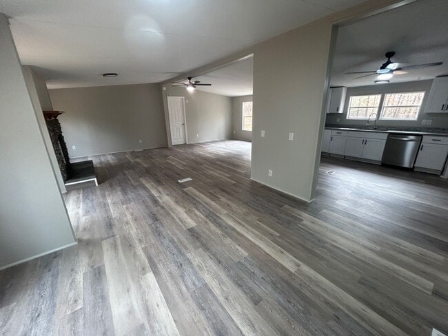 Building Photo - 1362 Winterwood Rd