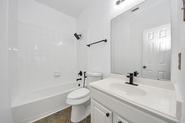 Building Photo - 7330 Jacobs Well Dr