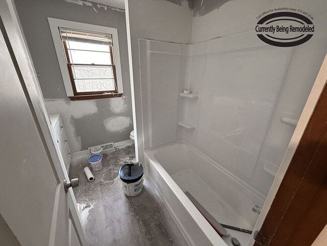 Building Photo - 1712 Garden Dr