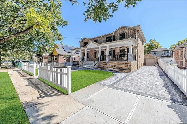 Building Photo - 8631 Range St