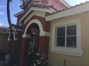Building Photo - 55 SW 16th Ave