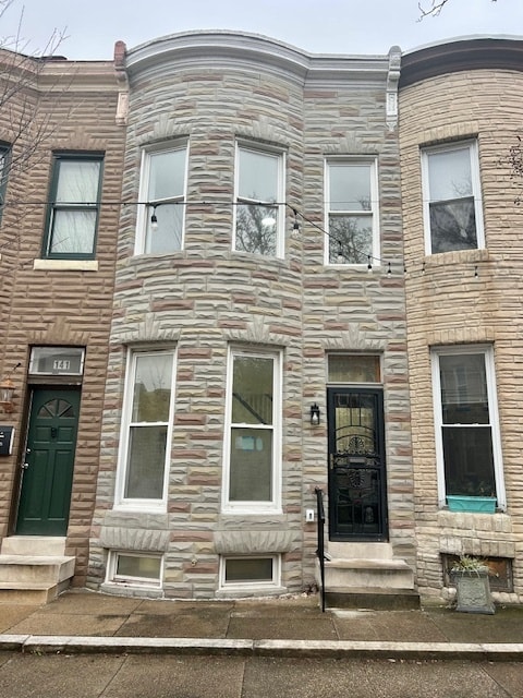 Primary Photo - 139 N Lakewood Ave