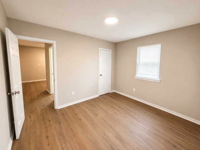 Building Photo - 1537 Standridge St