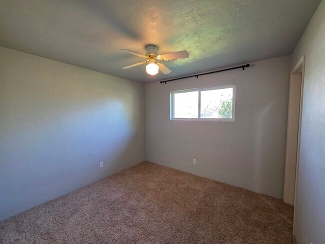 Building Photo - 1601 S Yelm St