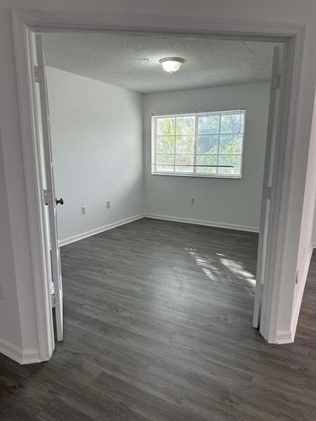 Building Photo - 4844 N State Rd 7