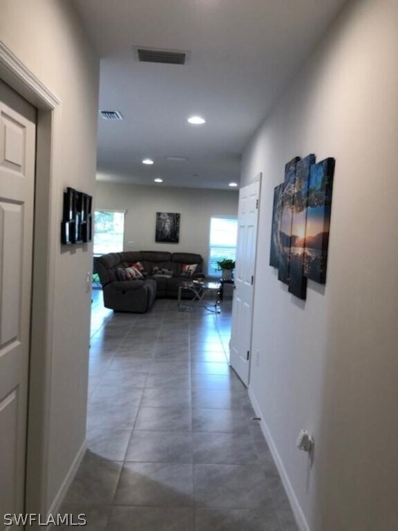 Building Photo - 12571 Laurel Cove Dr