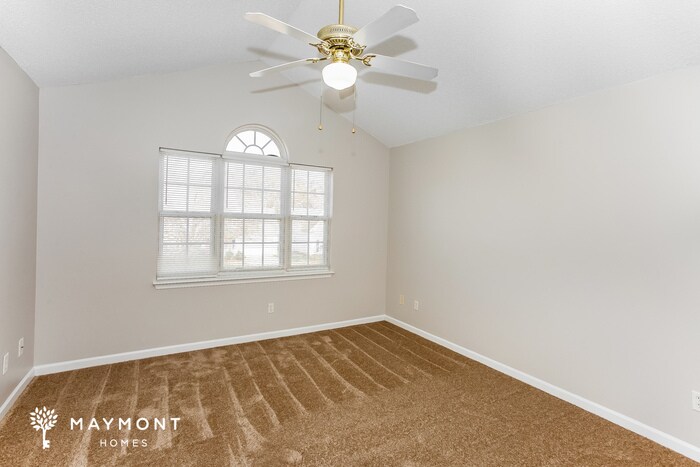 Building Photo - 6039 Shining Oak Ln