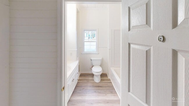 Building Photo - 47062 Buxton Back Rd