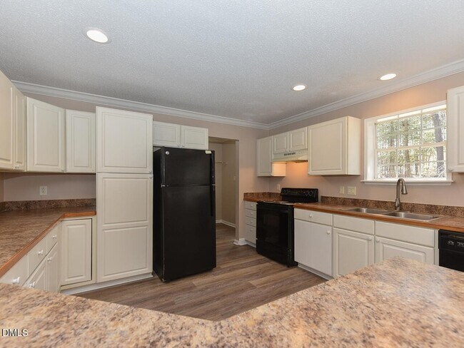 Building Photo - 4304 Amherst St