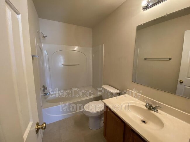 Building Photo - 4345 Normandy Ct