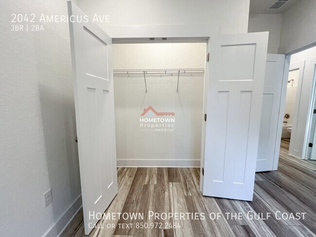 Building Photo - 3-Bedroom Home Minutes from NAS Pensacola