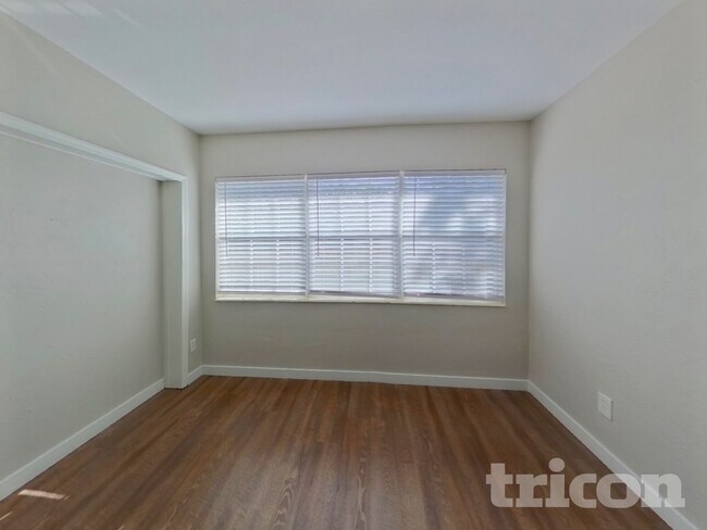 Building Photo - 2761 59th Ave N