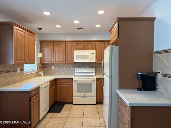 Building Photo - 116B Buckingham Dr