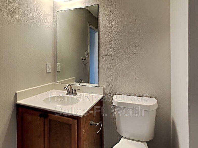Building Photo - 12644 Shady Cedar Dr
