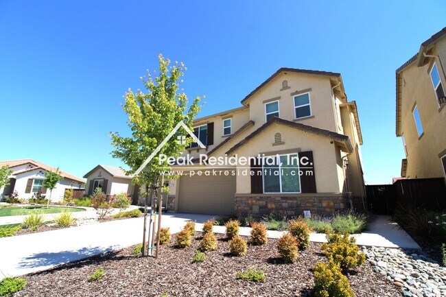 Building Photo - Updated 4bd/3ba Folsom Home with 2 Car Garage