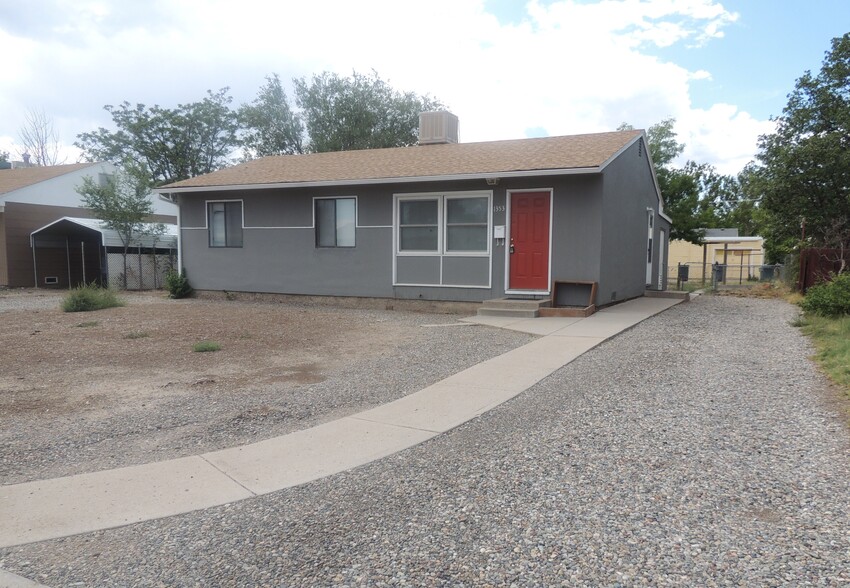 Primary Photo - 1353 N 21st St