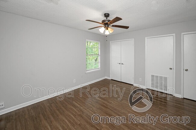 Building Photo - 1936 2nd St NE