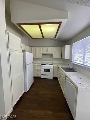 Building Photo - 372 Rushing Creek Ct