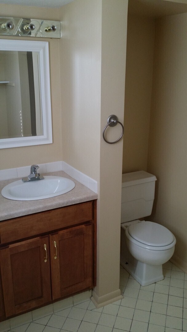 Building Photo - Duplex