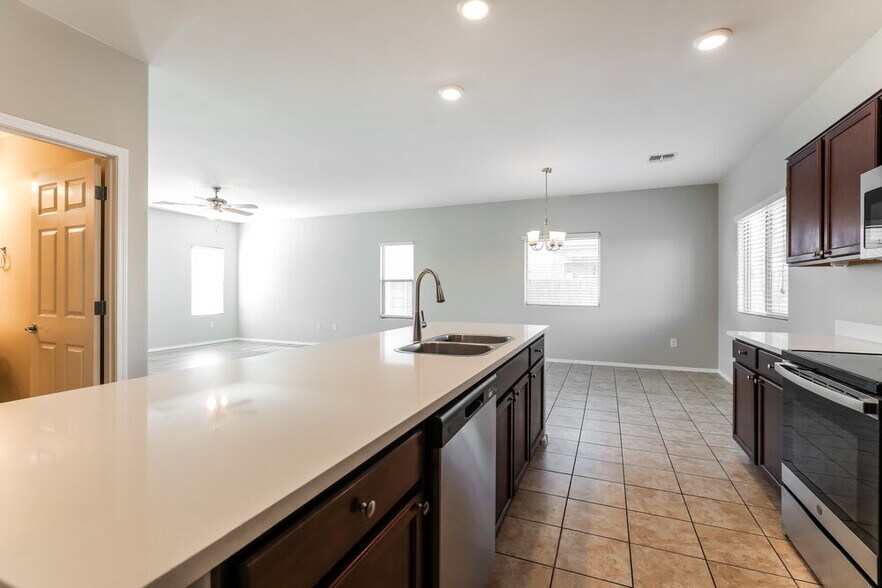Building Photo - 6542 E Brushback Loop