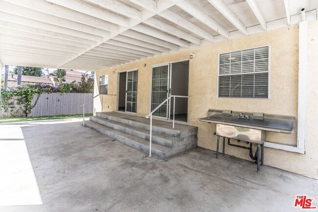 Building Photo - 12438 Woodgreen St