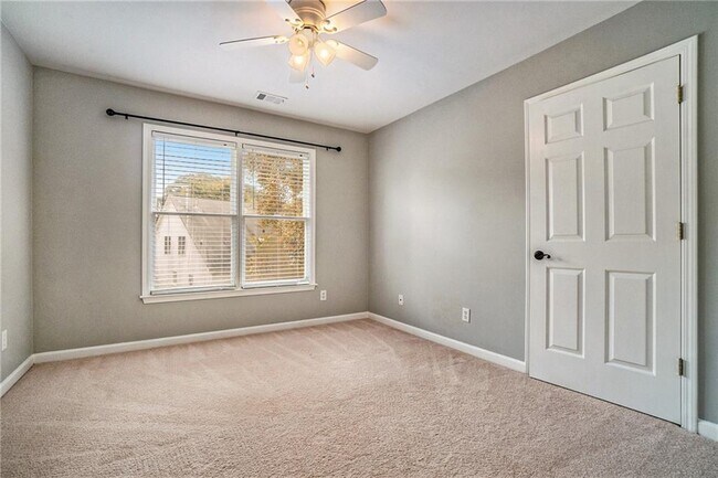 Building Photo - 4893 Delford Ct