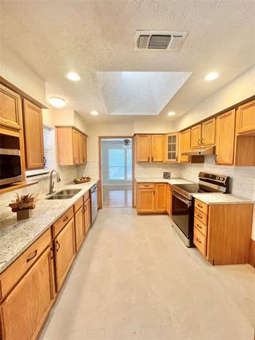 Building Photo - 3915 Wentworth Dr