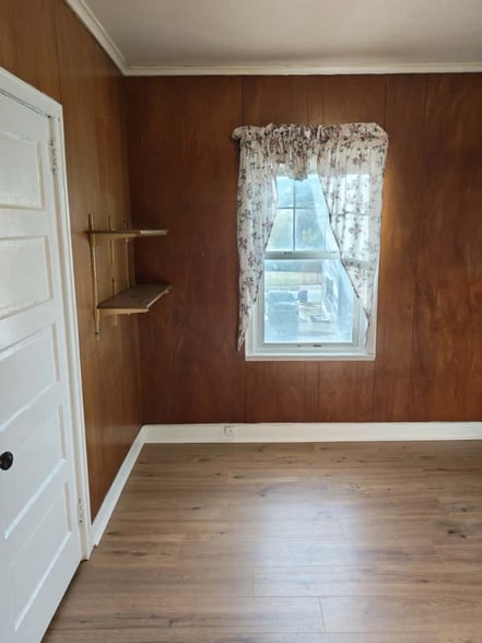 Primary Photo - 411 Brook St