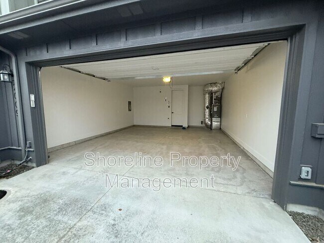 Building Photo - 2009 Freya Ct