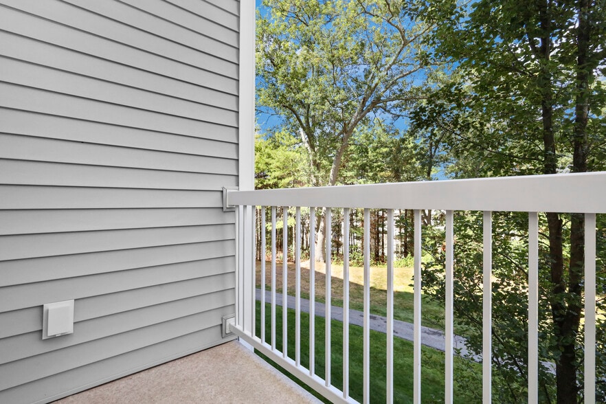 porch - 13 Morgan Dr