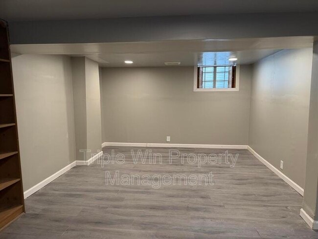 Building Photo - 3915 Itaska St