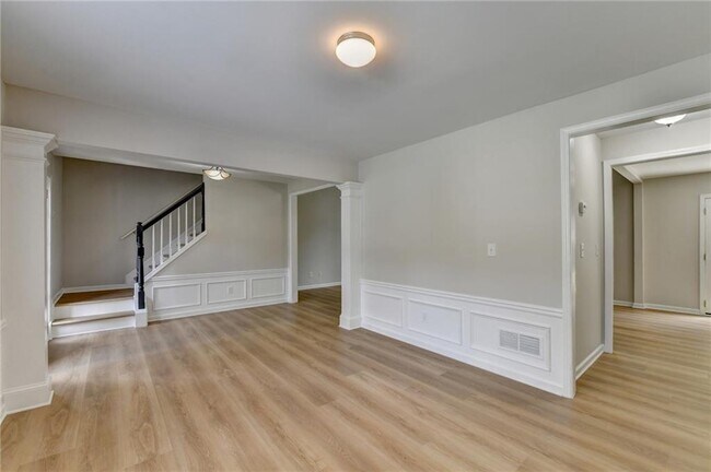 Building Photo - 340 Waddington Trail