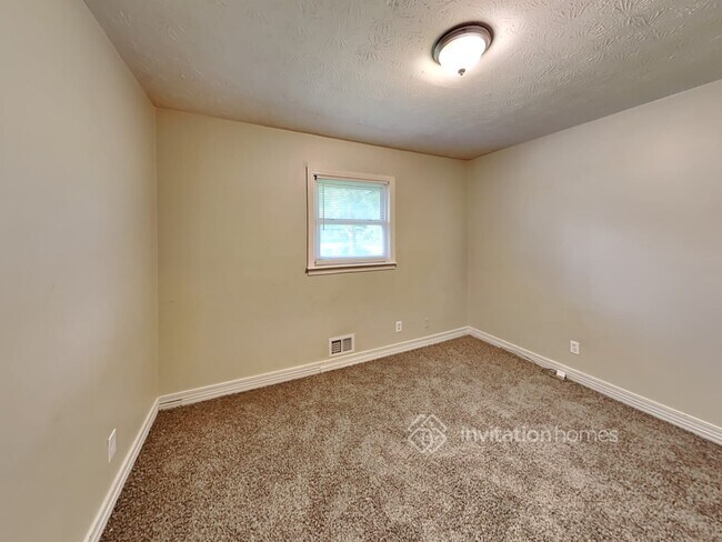 Building Photo - 1389 Angus Trail SW