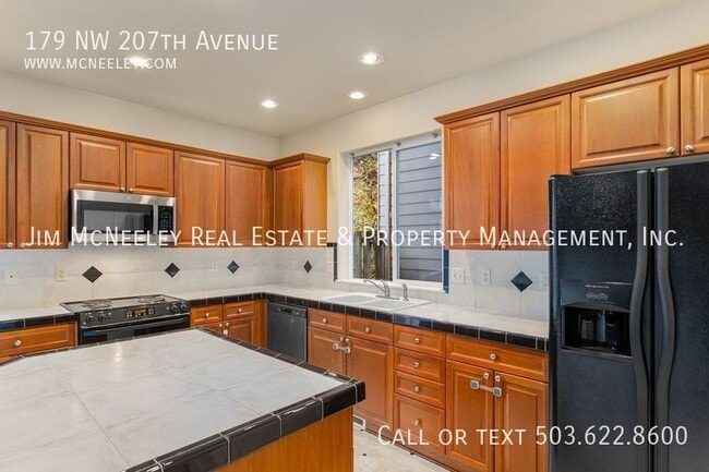 Building Photo - 179 NW 207th Ave
