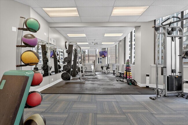 Building Photo - 405 N Wabash Ave