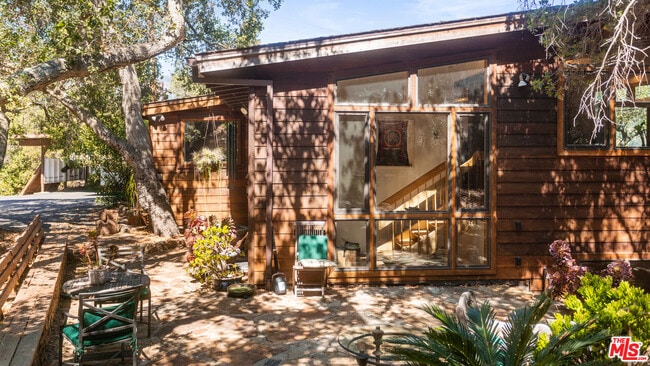 Building Photo - 21421 Encina Rd