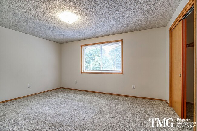 Building Photo - Pachl10