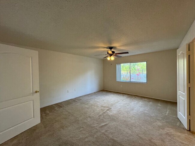 Building Photo - 4575 S Texas Ave
